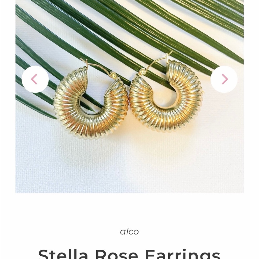 Jessica Simpson Textured Gold Pierced Earrings Modern Edgy Lightweight New - Picture 6 of 8